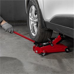 Домкрат гидравлический подкатной, 2 т, 140-340 мм, в пласт. кейсе MTX 12087