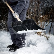 Снеговая лопата СИБРТЕХ 360х380 мм, алюминиевая окантовка, с черенком 615745 11157