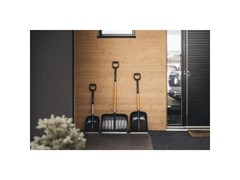 Лопата для уборки снега телескопическая X-series FISKARS (длина: 1200мм, ширина: 360мм) 6988