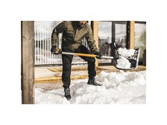 Скрепер для снега X-series FISKARS (длина: 1530мм; ширина: 530мм) 6995